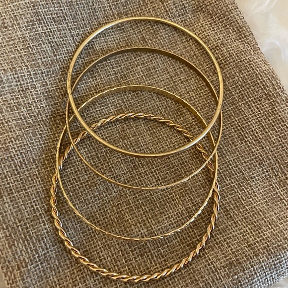 SET OF GOLD BANGLES - Picture 3 of 4